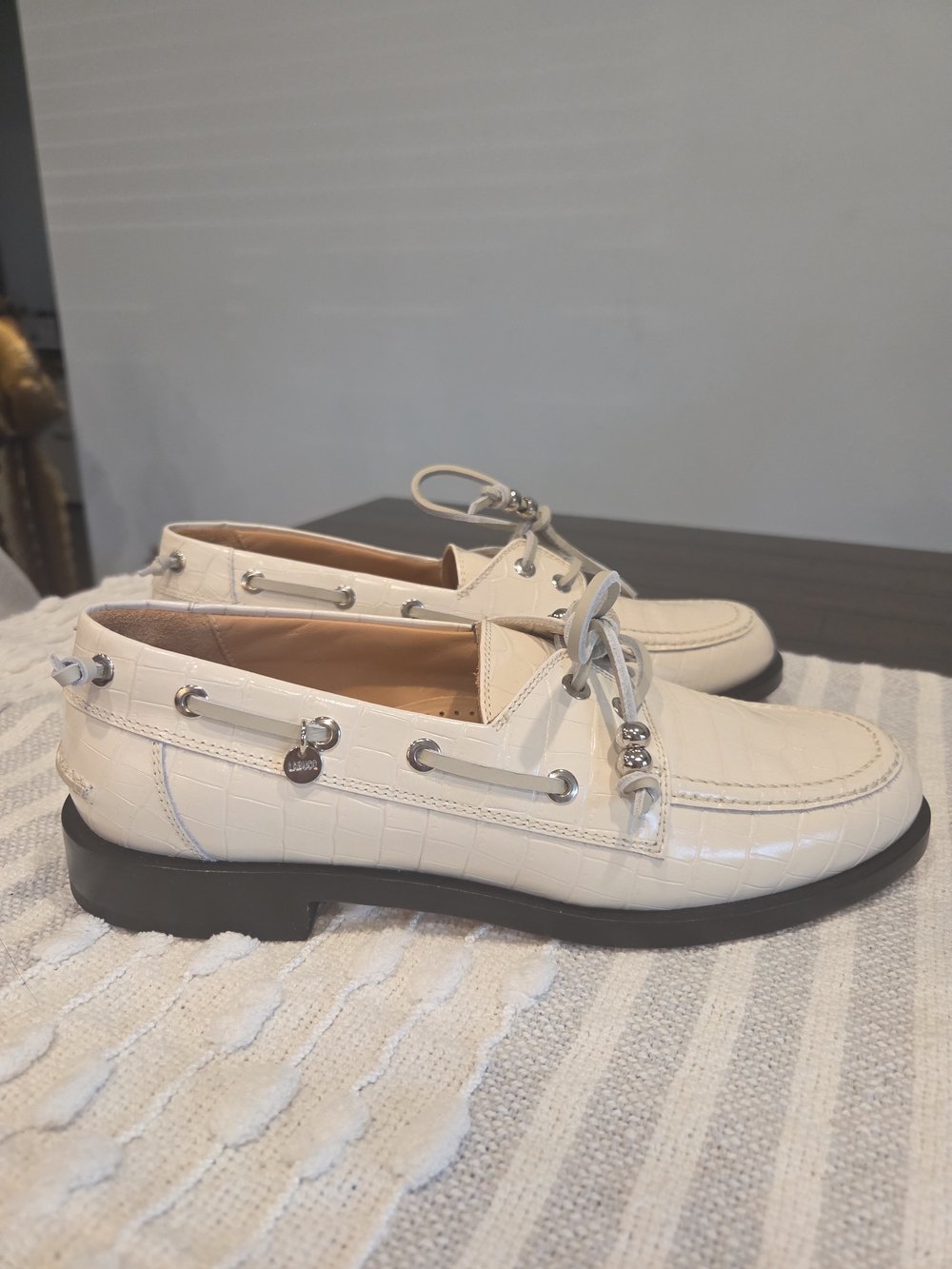 LABUCQ Nelson Loafers, Ivory , Size 8.5